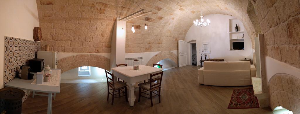 Palazzo Manfredi - * Monopoli